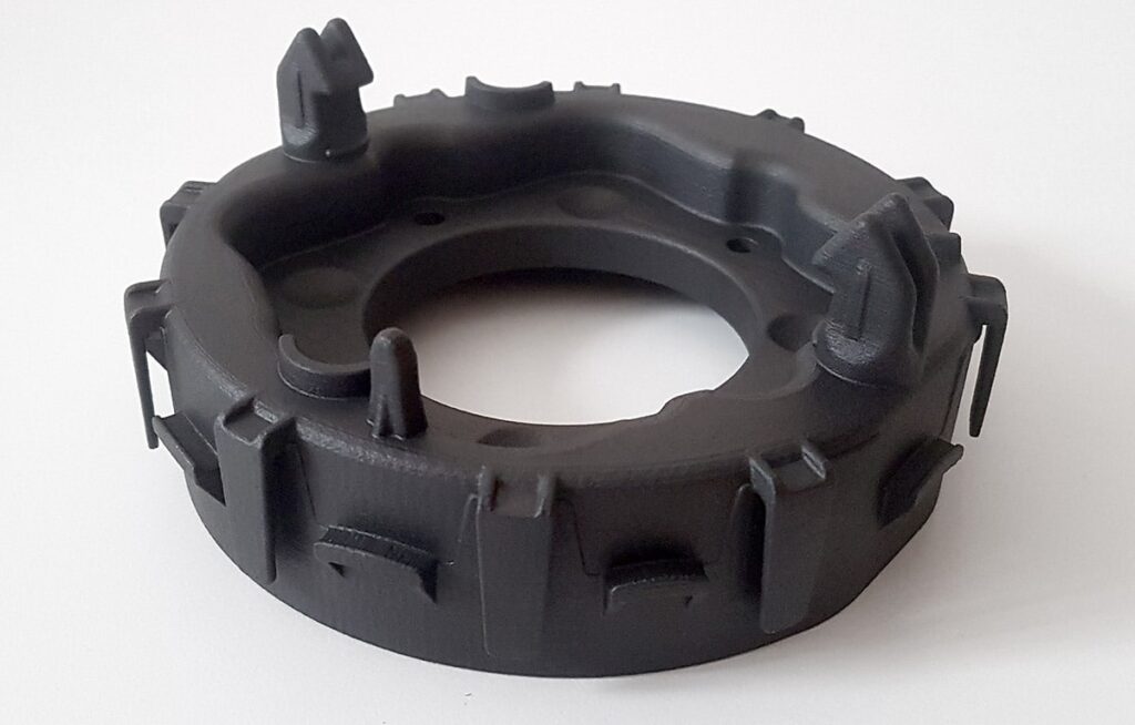 Supporto dell’airbag frontale del conducente realizzato da CRP Technology in stampa 3D e Windform® SP