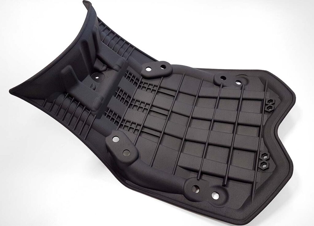Prototipo funzionale del telaietto (o base sella) con nervature realizzato in SLS e Windform® GT