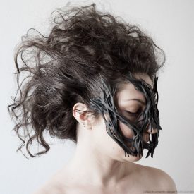 Maschera Collagene in SLS e Windform LX 2.0. Courtesy of CRP Technology e MHOX (design e foto)