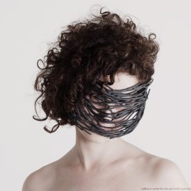 Maschera Collagene in SLS e Windform LX 2.0. Courtesy of CRP Technology e MHOX (design e foto)