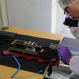 AlbaPod 2.0 a pieno carico - Copertura rimossa per ispezione. Courtesy of Alba Orbital