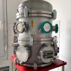 Thermo-vacuum chamber for the CubeSat TVAC - courtesy of LISA