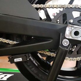 Energica Ego Corsa, supporto transponder in Windform XT 2.0 (montato sul forcellone posteriore) vista laterale