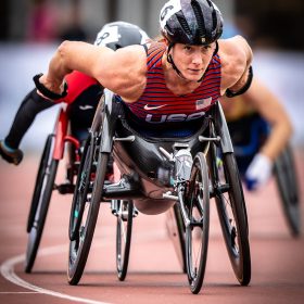 Tatyana McFadden während eines Rennens. Bildnachweis: Tobias Lackner